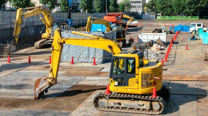 大規模な建設現場の基礎工事